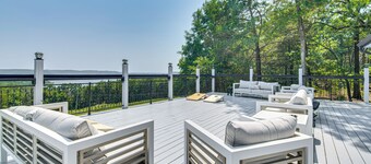 Lake View & Game Room on 3 1/2 Acres, Near Marina