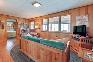 House (2 Bedrooms) | Interior - Dock & Rowboat: 'beechnut Bungalow' on Keuka Lake (Branchport)