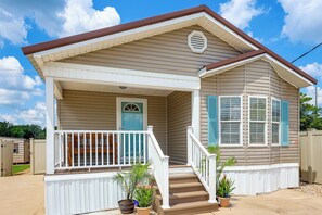 House (3 Bedrooms) | Front of property