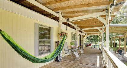 Outdoor Entertainment Areas: Cleveland Cottage