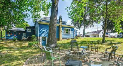 Boat & Unwind! Charming Atwood Lake Farmhouse