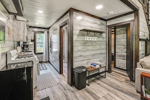House (1 Bedroom) | Interior