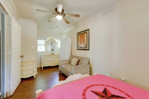 Cottage (2 Bedrooms) | Interior