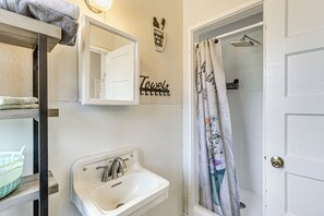 Apartment (1 Bedroom) | Interior