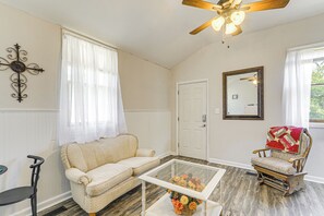 Apartment (1 Bedroom) | Interior