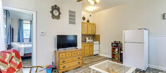 2 Mi to Main Street! Cozy Winfield Launchpad