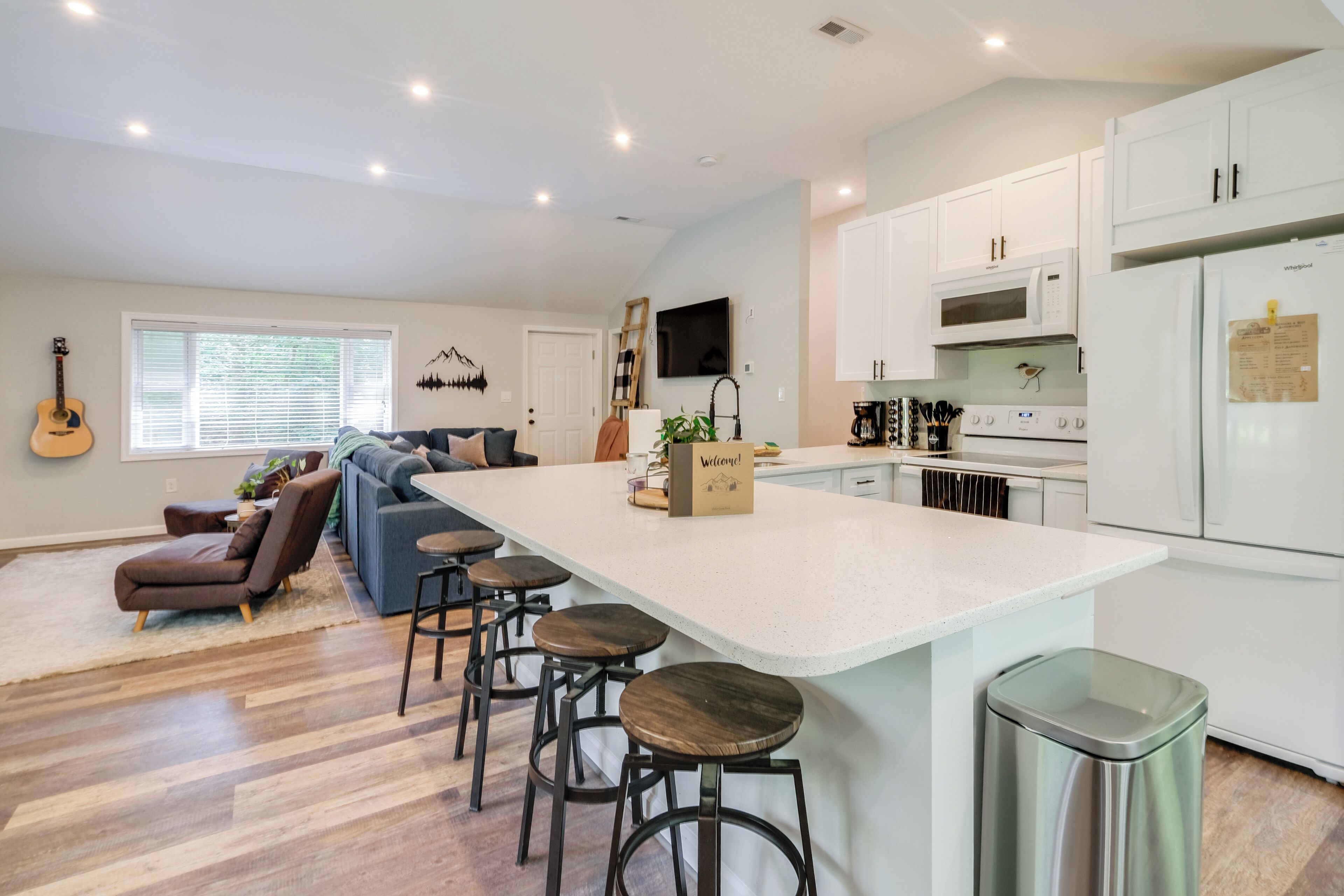 House (2 Bedrooms) | Interior