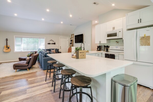House (2 Bedrooms) | Interior