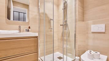 Ferienhaus | Badezimmer | Haartrockner, Handtücher, Seife, Shampoo