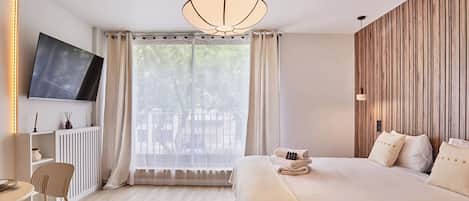 1 bedroom, iron/ironing board, bed sheets