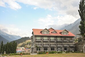 Fachada da propriedade