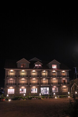 Front of property - Hotel DeManchi By The Leaf (Kalam)