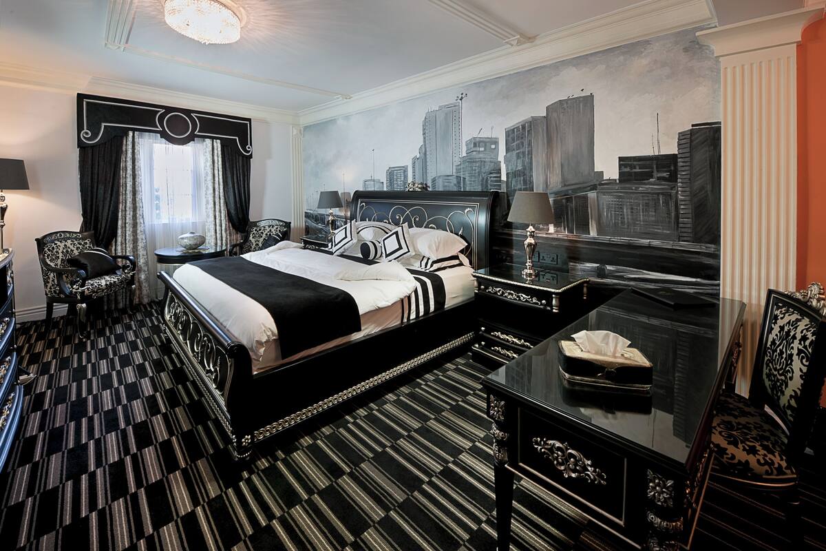 Superior Suite | In-room safe, desk, laptop workspace, free WiFi