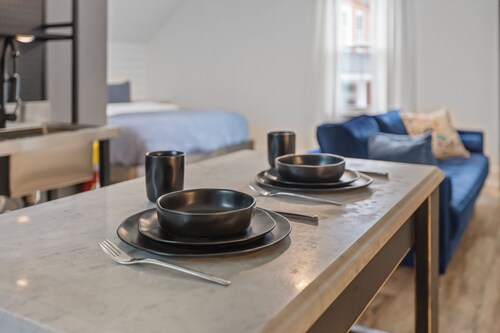 Charleston Charming Chic DI Loft Getaway