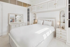 1 Schlafzimmer, Schreibtisch, Bügeleisen/Bügelbrett, WLAN