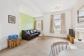 TV, DVD player, offices