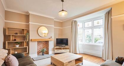 Host & Stay | Bristol Avenue