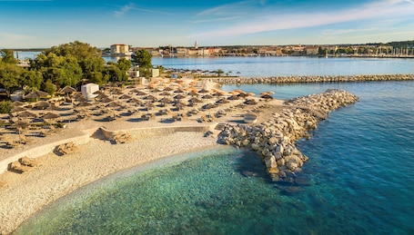 Traslado desde/hacia la playa gratis. Jadran Heritage Hotel Valamar Collection
