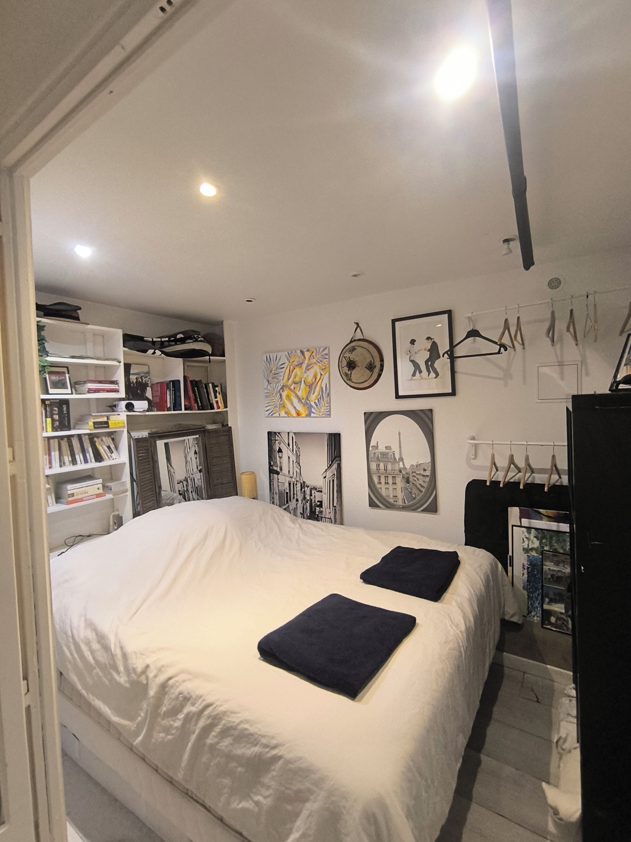 1 chambre, fer et planche à repasser, Wi-Fi, draps fournis