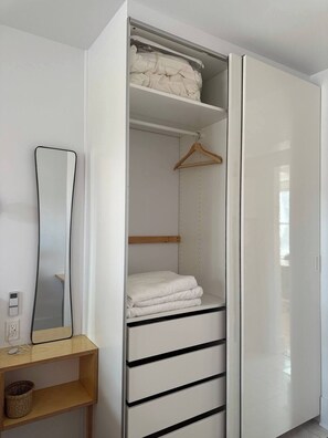 Interior - Cozy 1 bdrm in the Village! Walking distance to Old Port and the Plateau (Montréal)