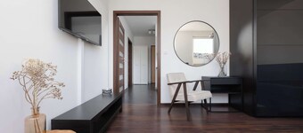 Modern Apartment | Parking, Air Conditioning, Balcony