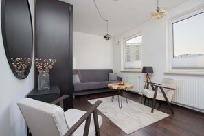 テレビ、書斎 / ワークスペース