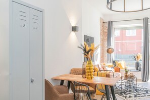 Interior - Stylish Apartment / 5 Minutes to the Trade Fair & City Center (Essen)