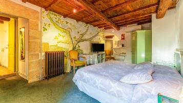 1 habitación, wifi y ropa de cama