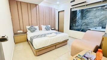 Deluxe Room, City View