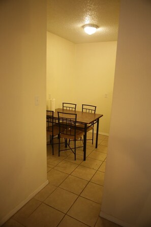 Dining - Cozy Apartment Near Fort Sill Perfect for Military Families & Visitors! (Lawton)