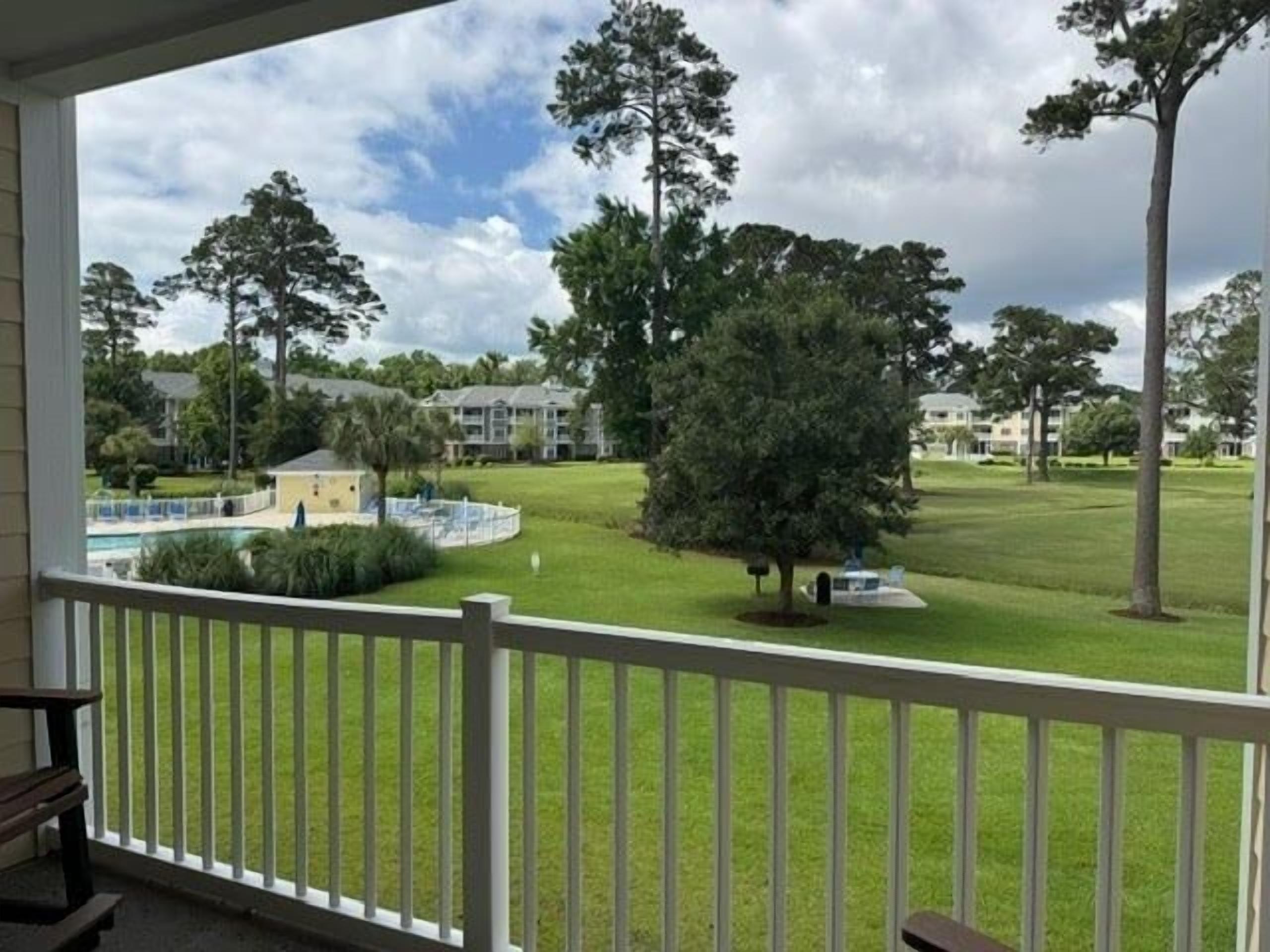 Condo, 2 Bedrooms | Property grounds