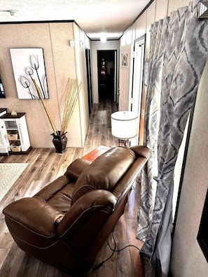 House, 3 Bedrooms | Interior - Tranquil Country Retreat Surrounded By Nature 3 Bedroom Home (Calhoun)