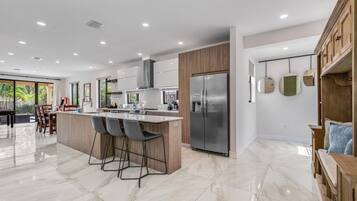 Cocina privada | Frigorífico, horno, cafetera o tetera y tostadora