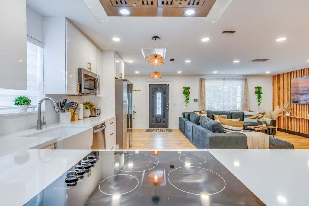 Private kitchen | Fridge, oven, coffee/tea maker, toaster