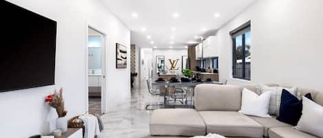 House, 3 Bedrooms | Living area | Smart TV, streaming services