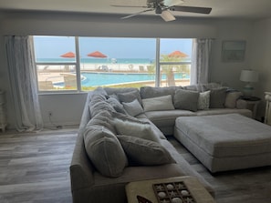 Condo, 2 Bedrooms | Living area
