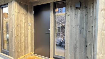 Gác, 5 phòng ngủ, ban công, quang cảnh hồ | Chi tiết ngoại thất