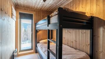 Loft, 5 Bedrooms, Balcony, Lake View | 5 bedrooms