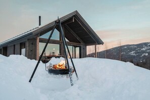 المنطقة المحيطة بالمنشأة