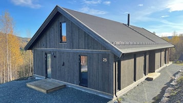 Gác, 5 phòng ngủ, ban công, quang cảnh hồ | Ngoại thất