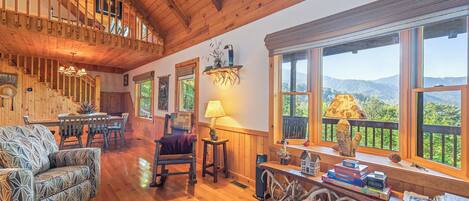 Smart-tv en een open haard