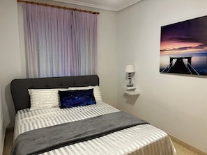 1 bedroom, iron/ironing board, internet, bed sheets