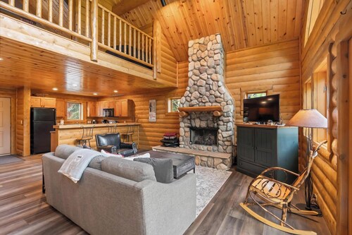 Charming Log Cabin Just Steps from the Slopes at Boyne Mountain