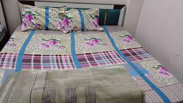 Camera con letto matrimoniale o 2 letti singoli | Wi-Fi gratuito