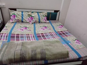 Double or Twin Room | Free WiFi