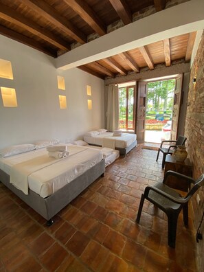 Comfort-Vierbettzimmer, Parkblick | Kostenloses WLAN