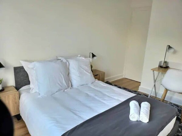 3 bedrooms, iron/ironing board, WiFi