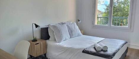 3 chambres, fer et planche à repasser, Wi-Fi