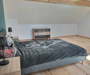 1 多间卧室、熨斗/熨衣板、WiFi