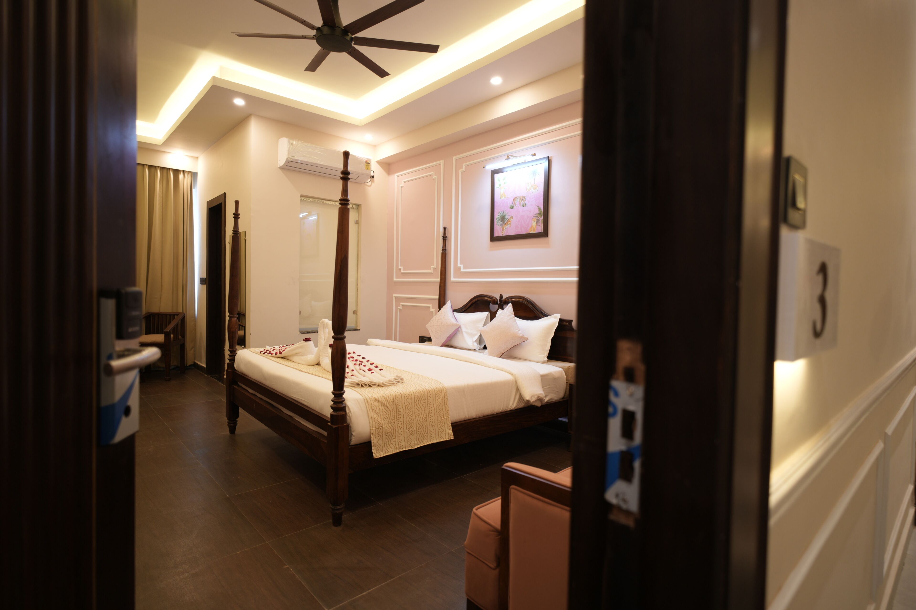 Premium Double Room | Free WiFi